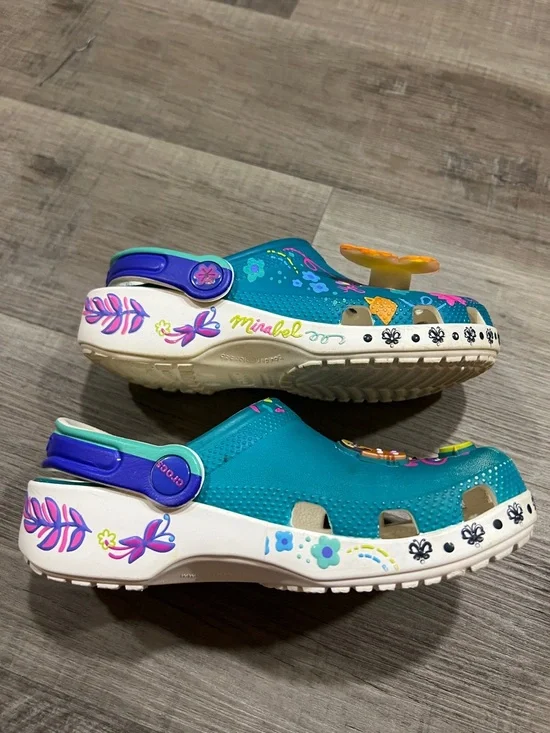 CROCS Disney Encanto size J2 - Picture 5 of 11